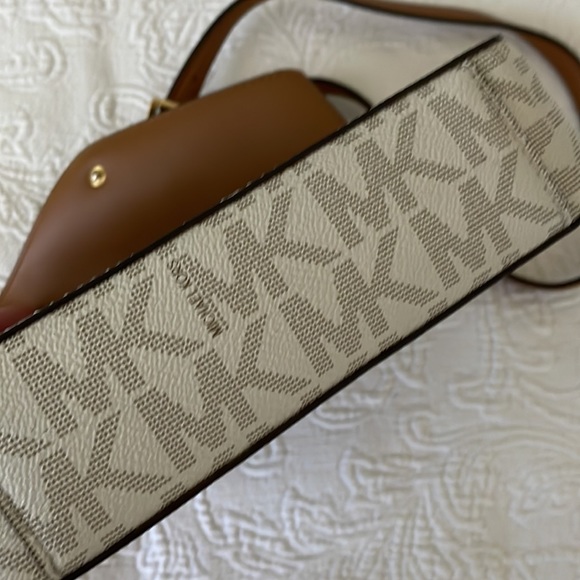 MICHAEL KORS Leather MK Monogram on canvas Crossbody Shoulder bag - Picture 9 of 10